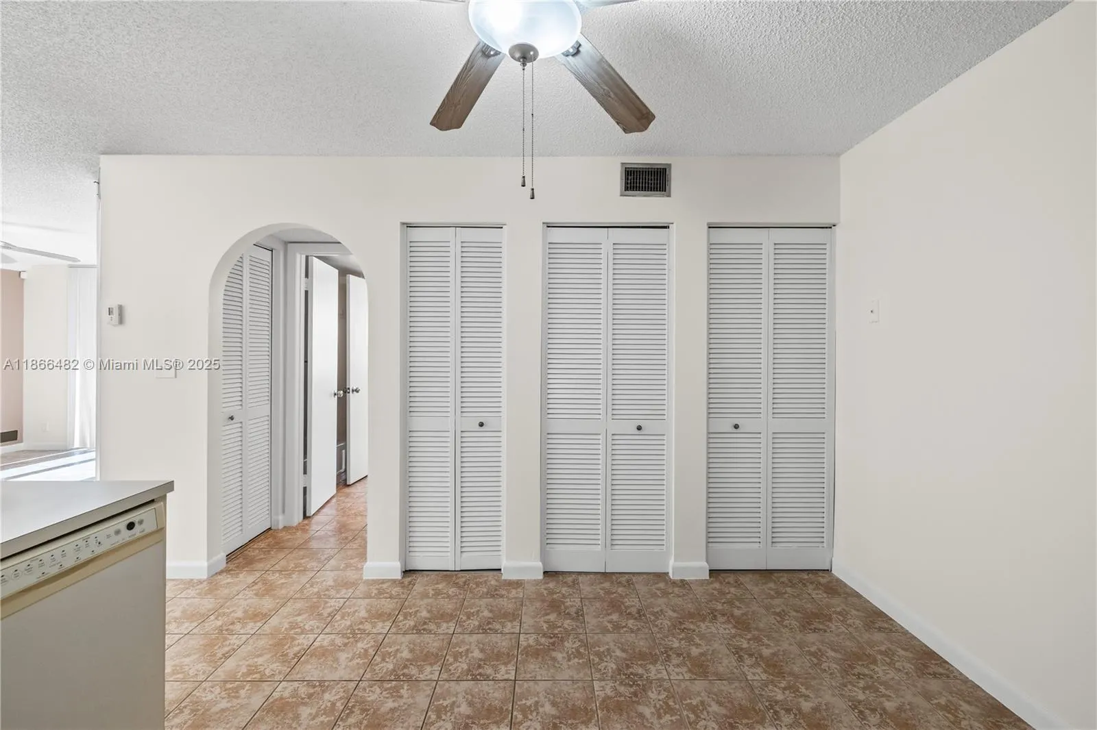 10105 W Sunrise Blvd, #104