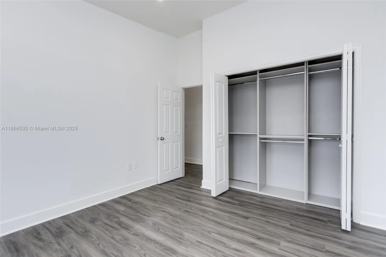 3776 NE 166th St, #108