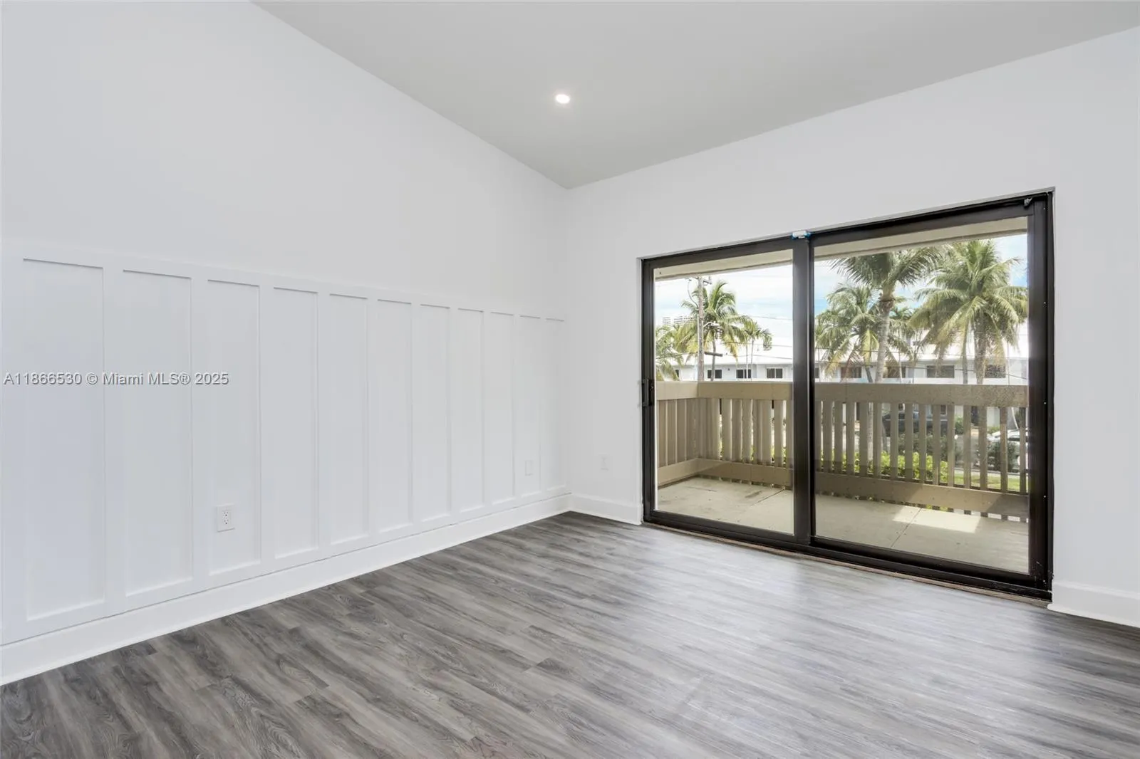3776 NE 166th St, #108