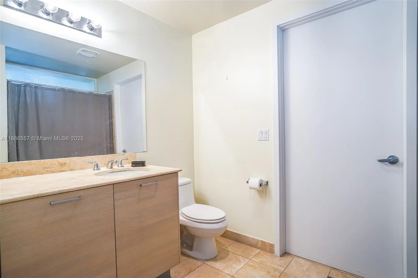 350 NE 24th St, #903