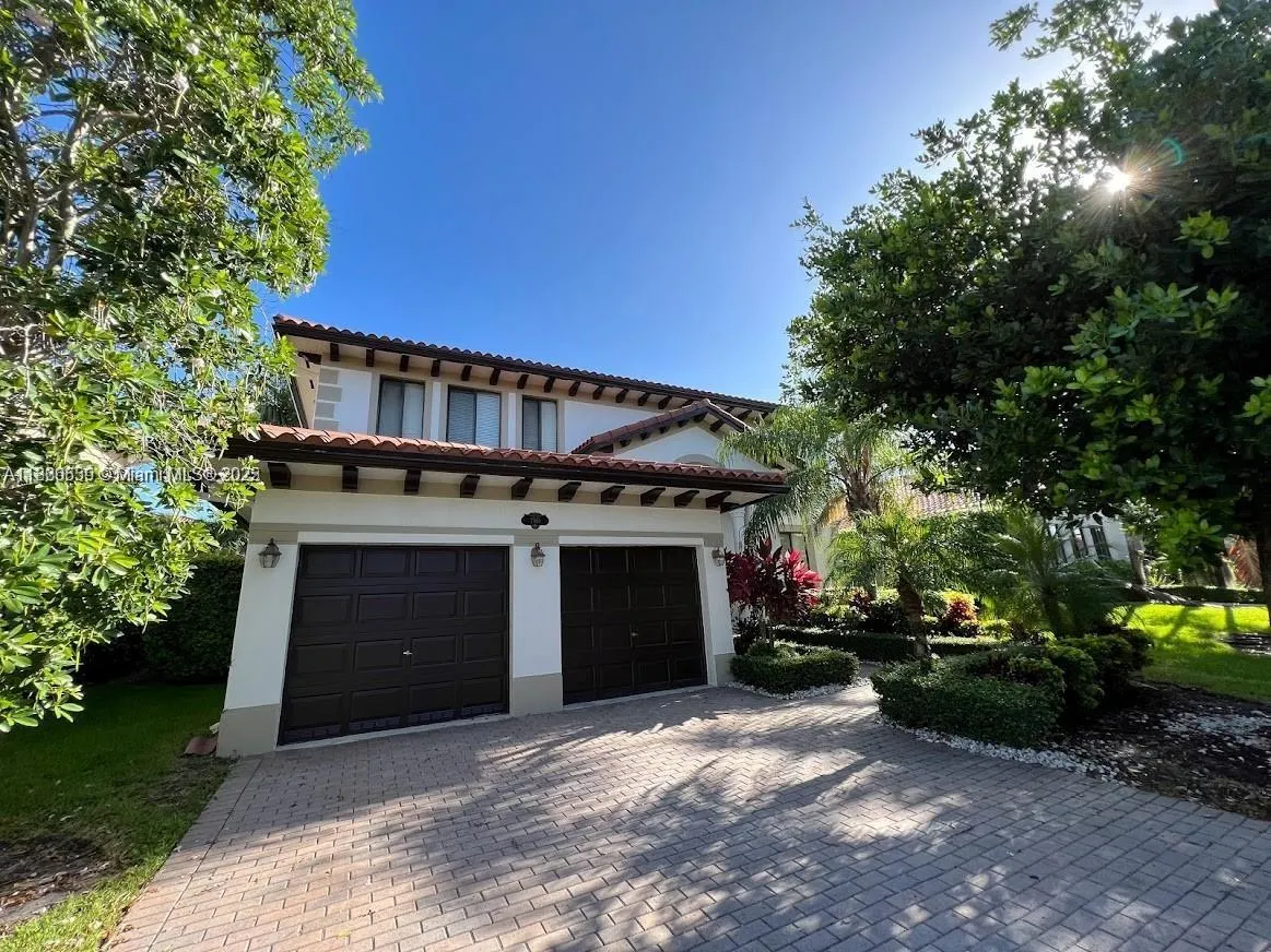 7961 SW 195th Ter