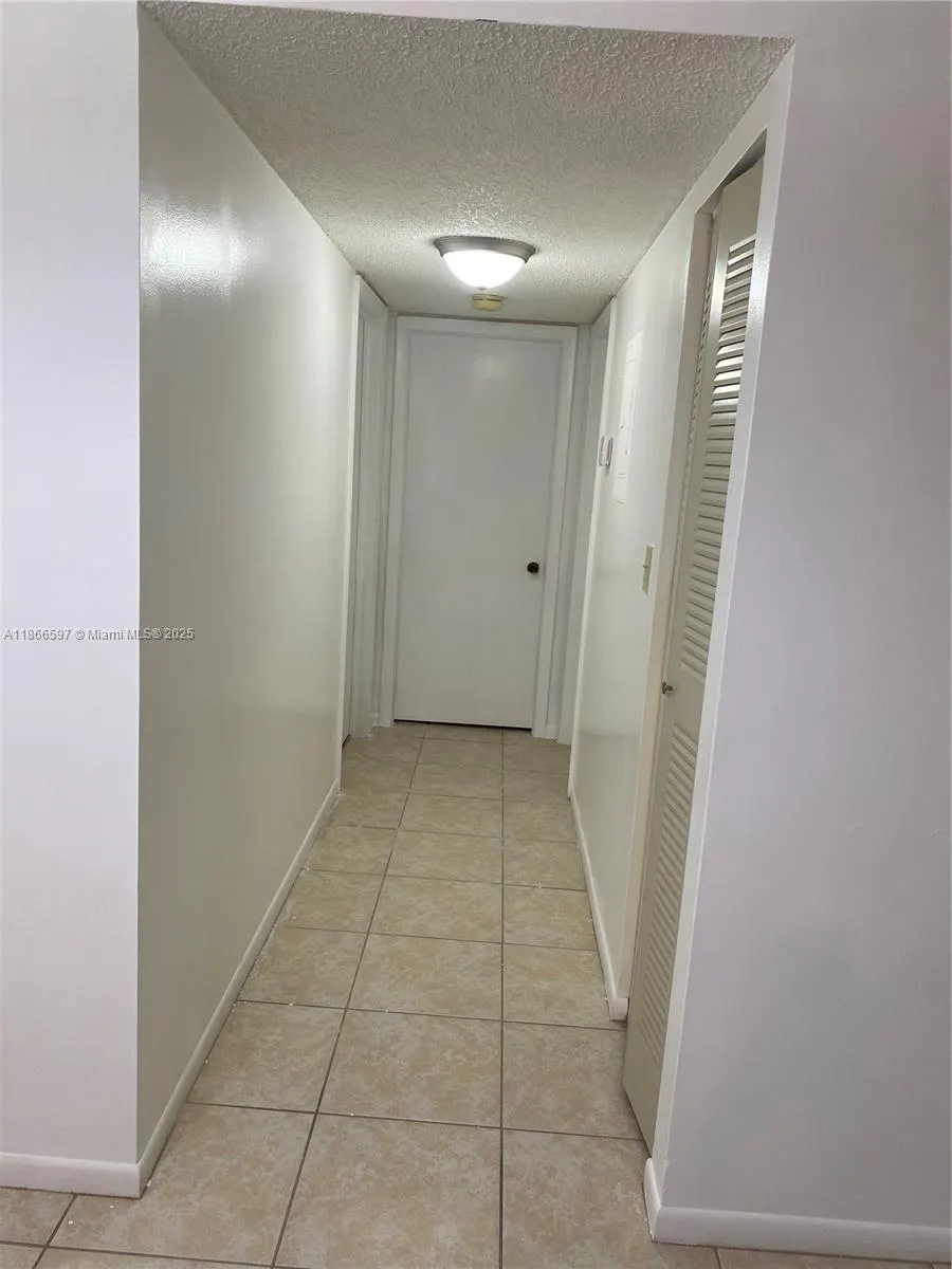 10407 E Clairmont Cir, #210