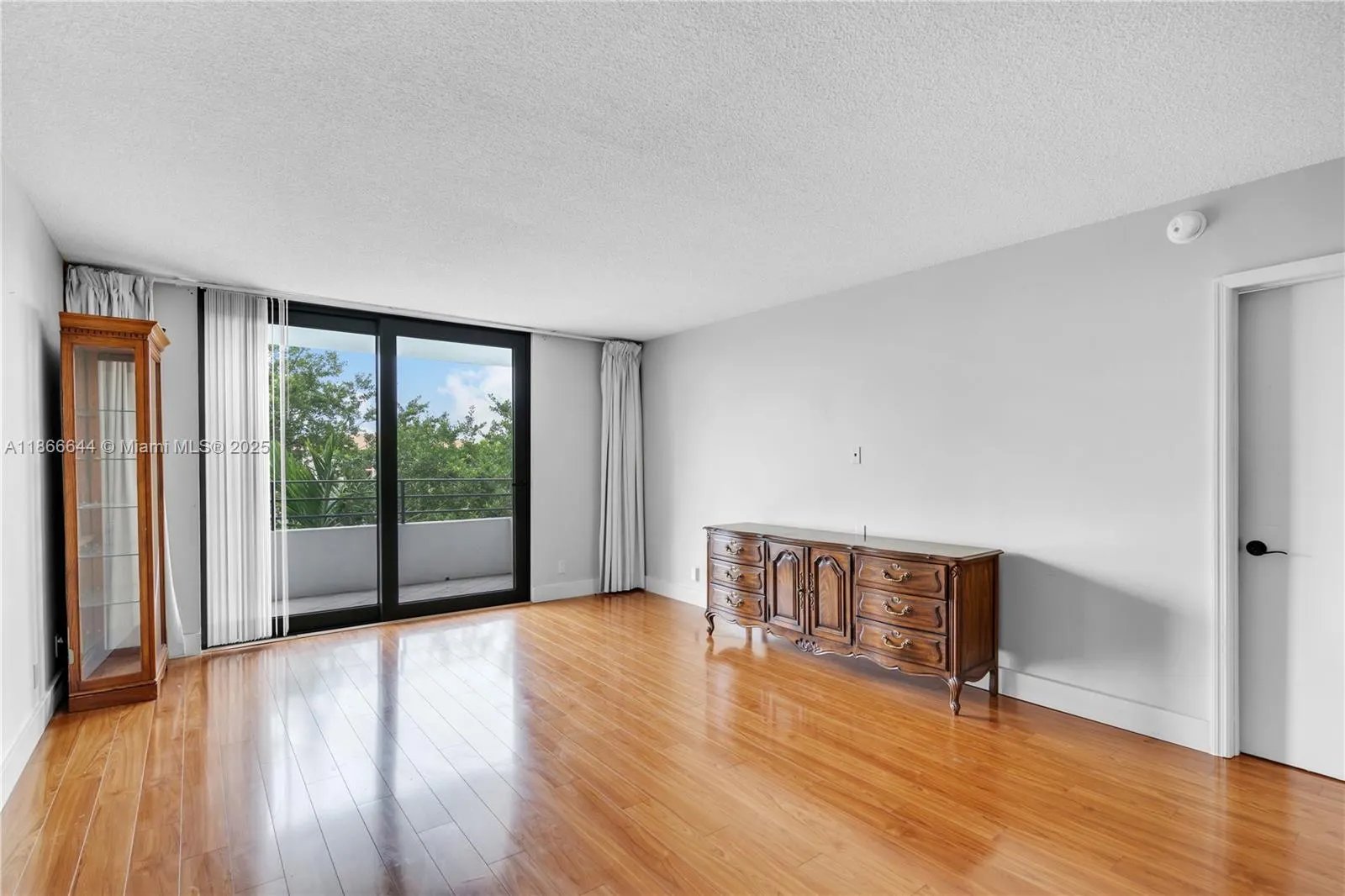 600 Three Islands Blvd, #310