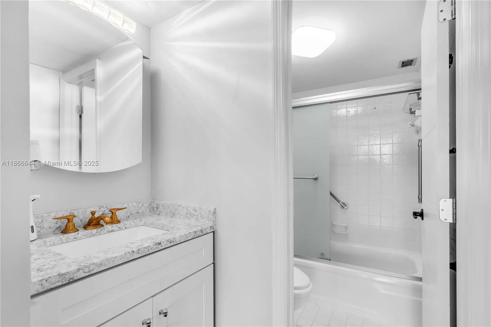 600 Three Islands Blvd, #310