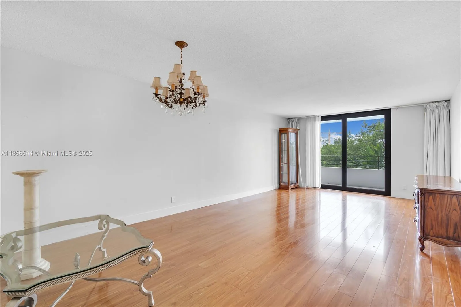 600 Three Islands Blvd, #310