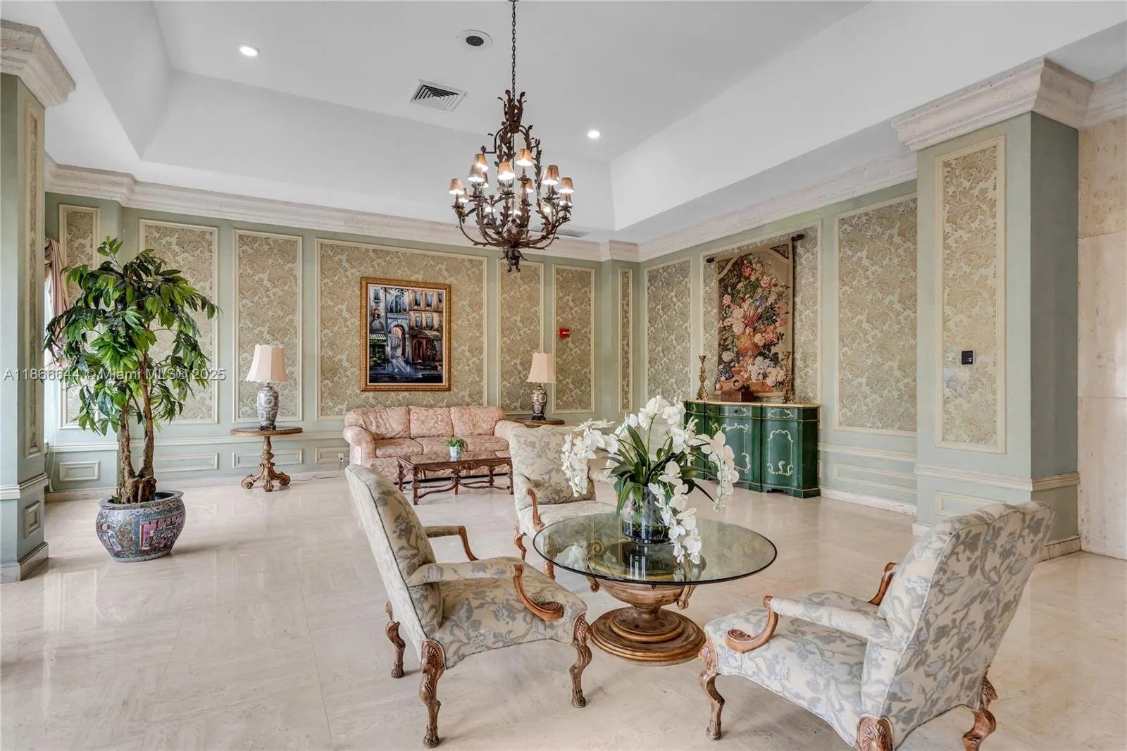 600 Three Islands Blvd, #310