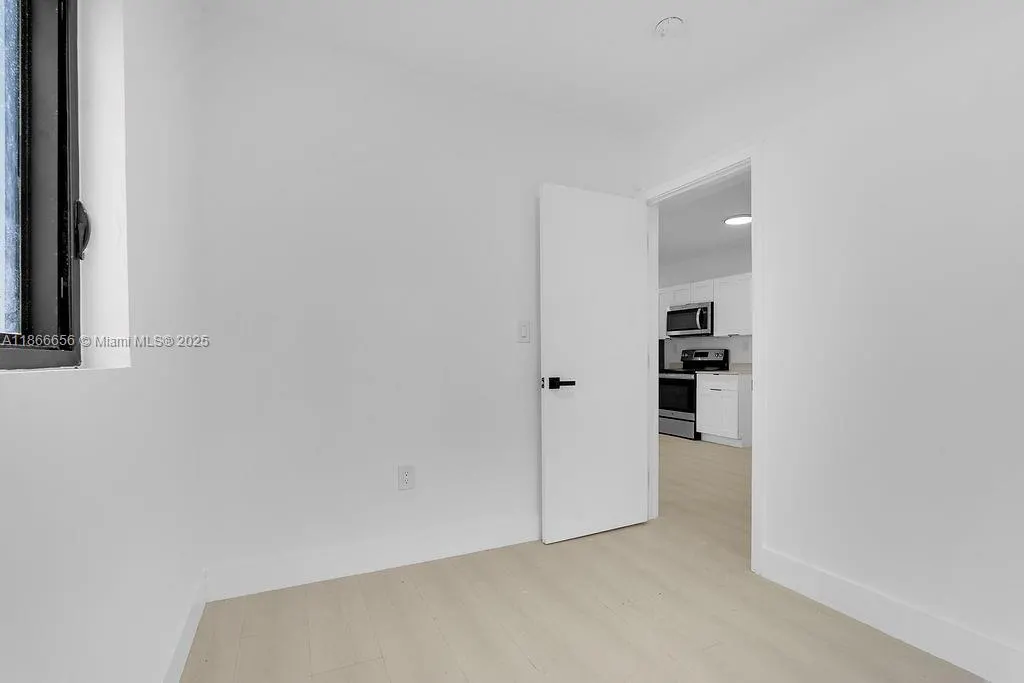 1814 NW 2nd Ct