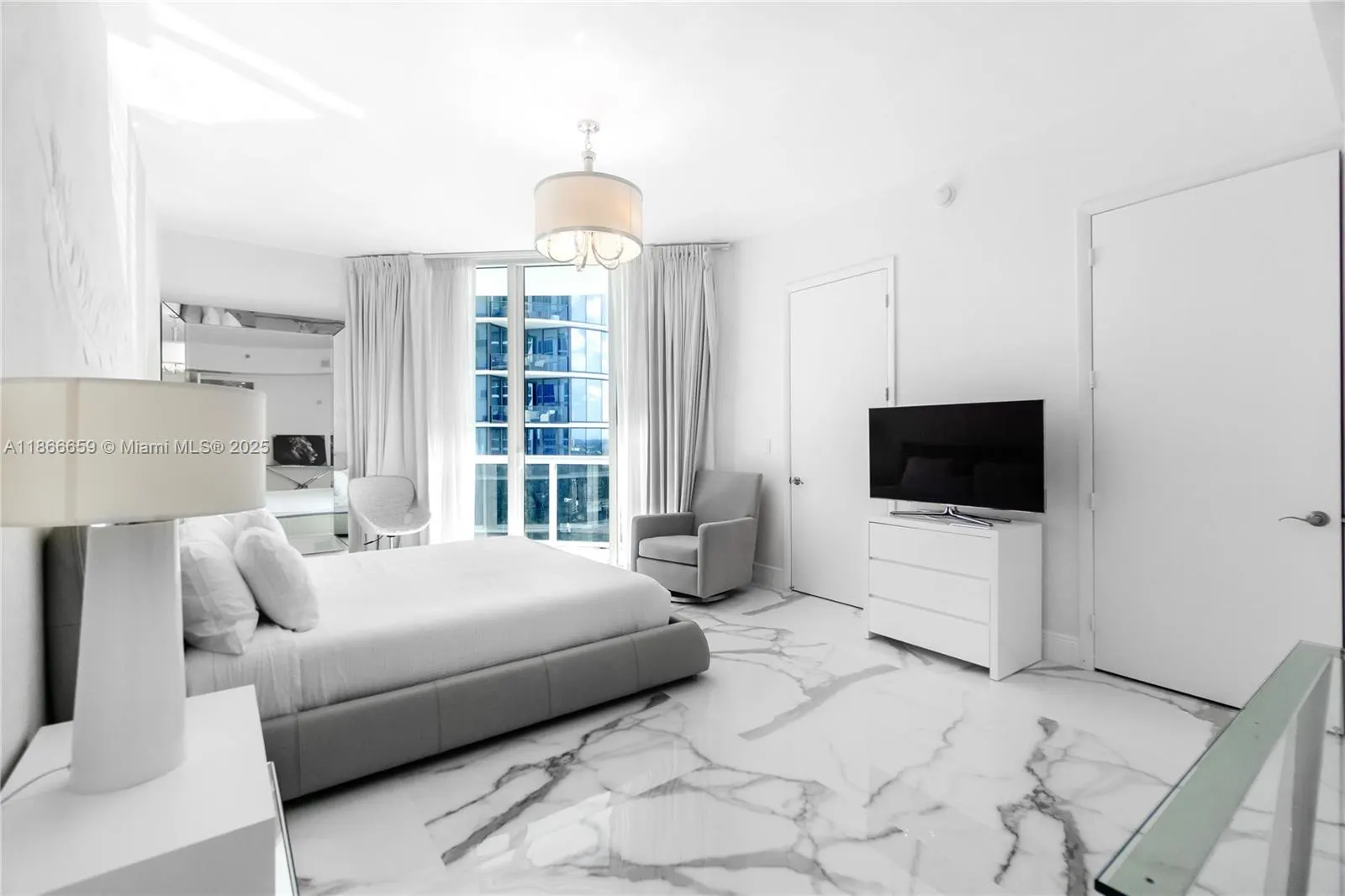 15811 Collins Ave, #2606
