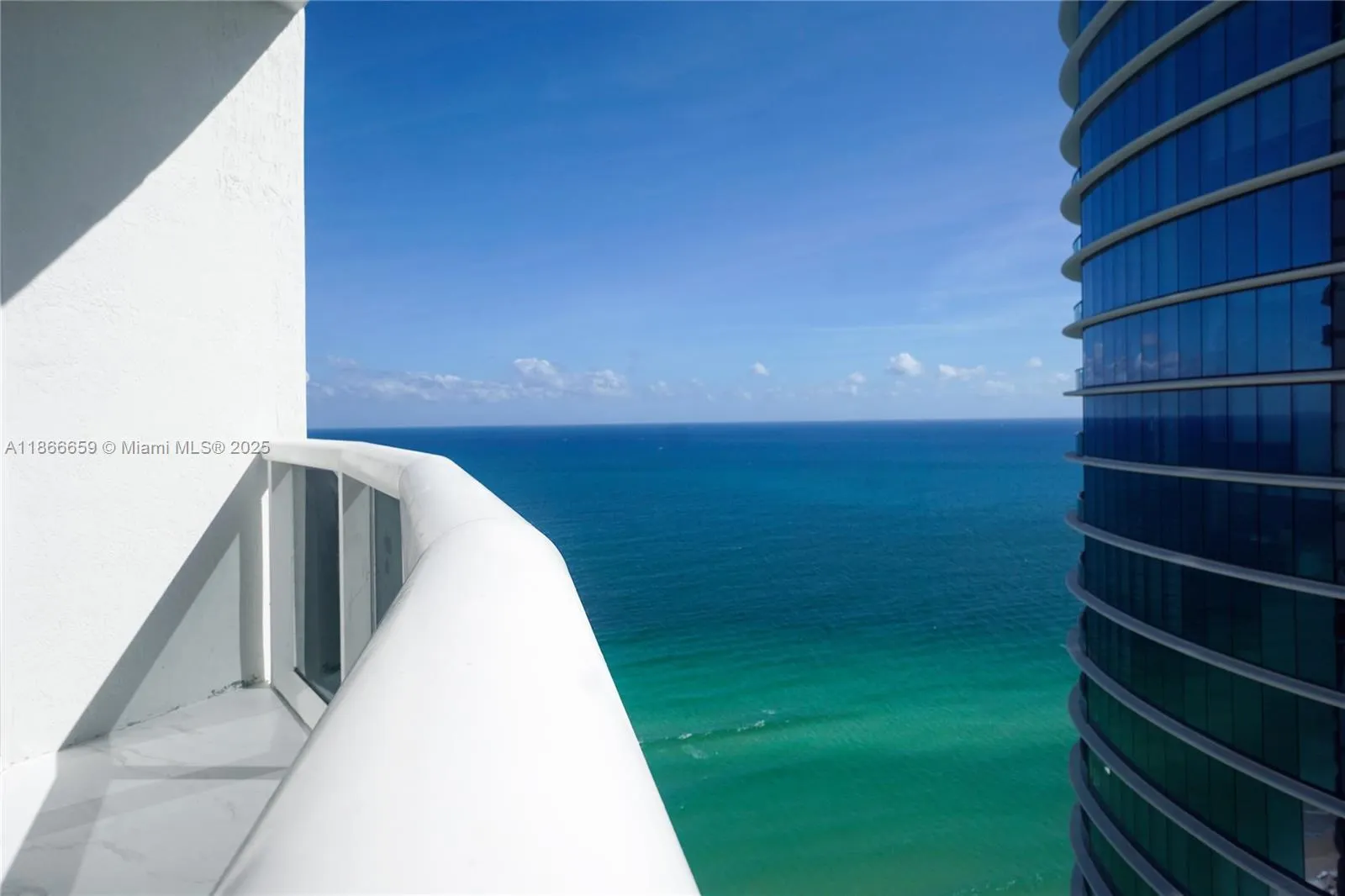 15811 Collins Ave, #2606