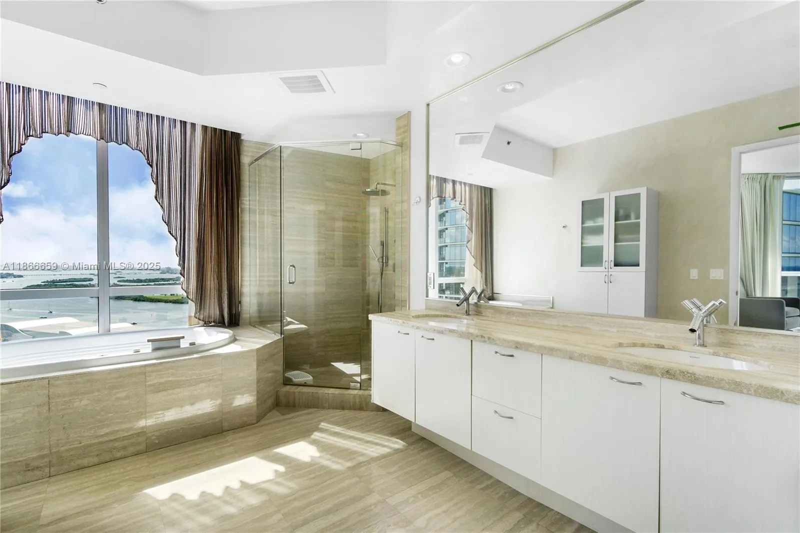 15811 Collins Ave, #2606
