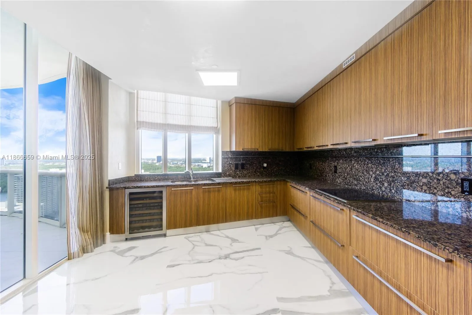 15811 Collins Ave, #2606