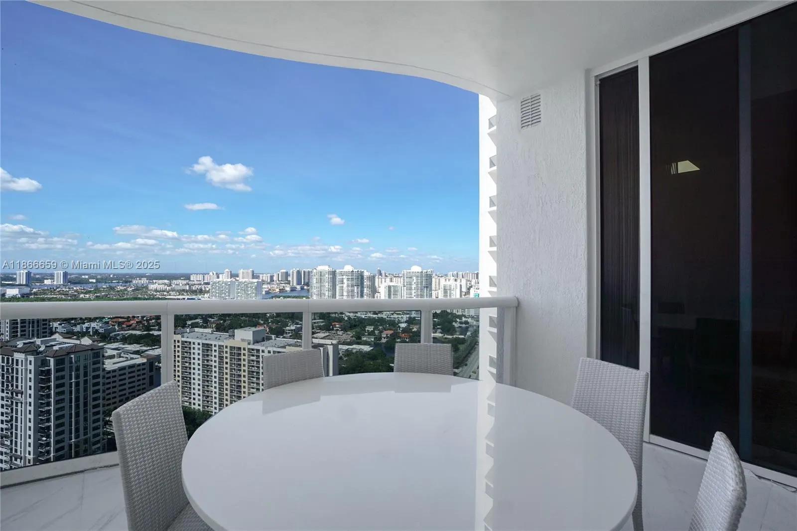 15811 Collins Ave, #2606