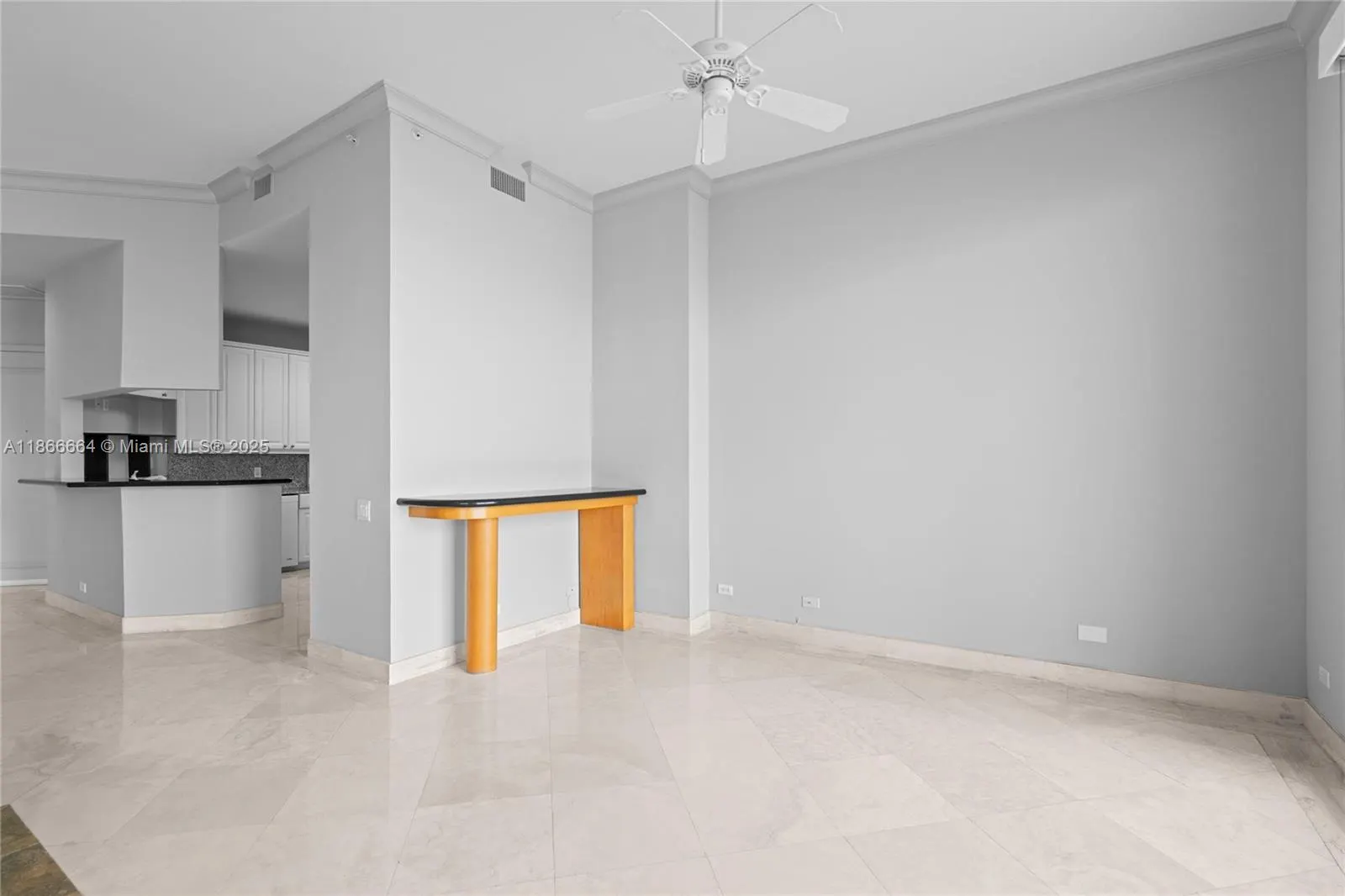 888 Brickell Key Dr, #408
