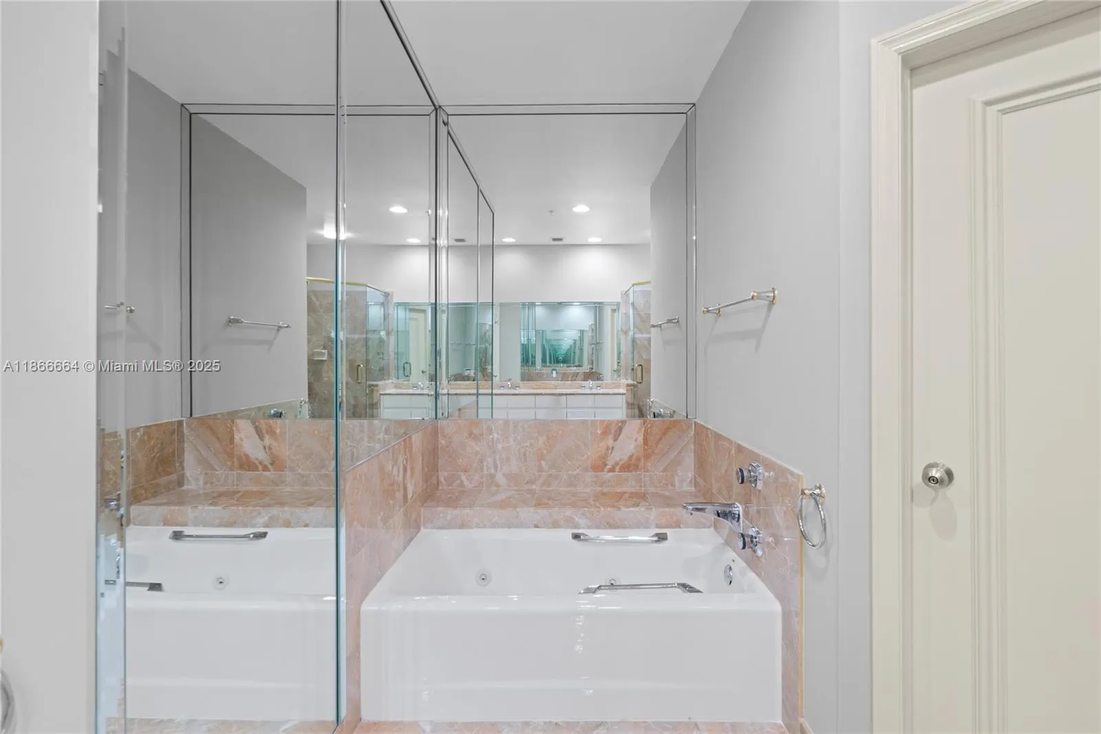 888 Brickell Key Dr, #408