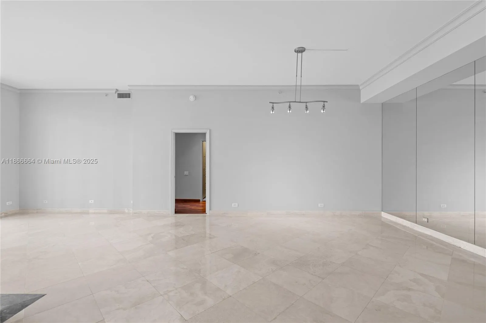 888 Brickell Key Dr, #408