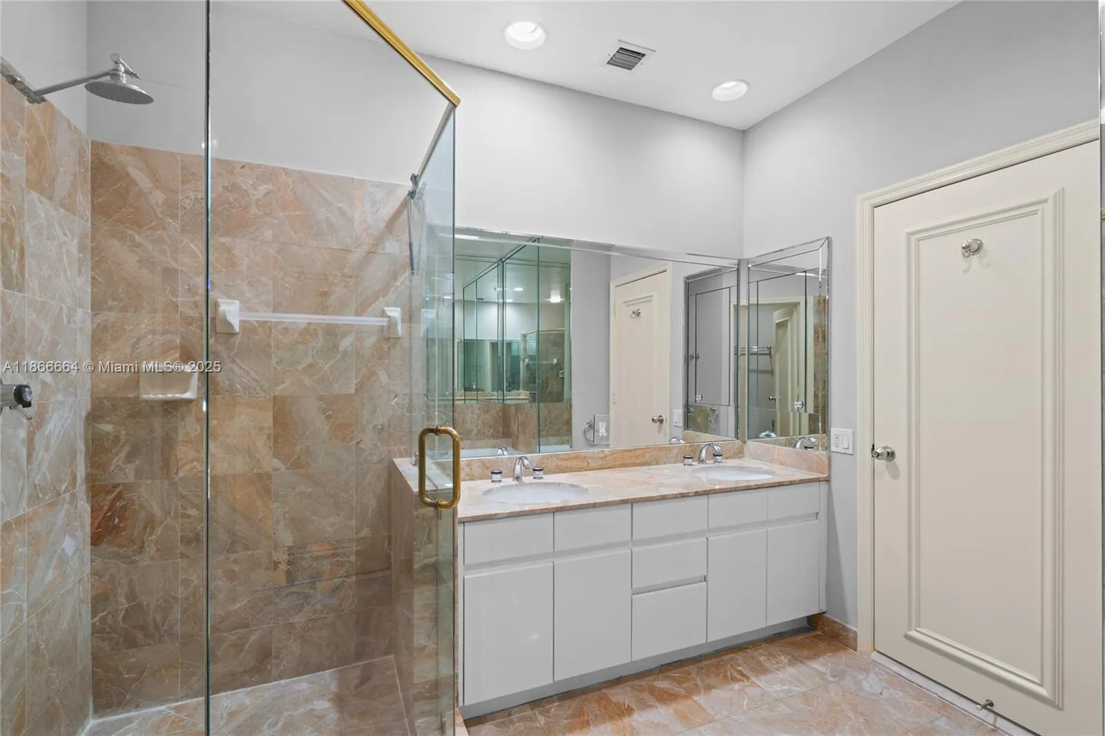 888 Brickell Key Dr, #408