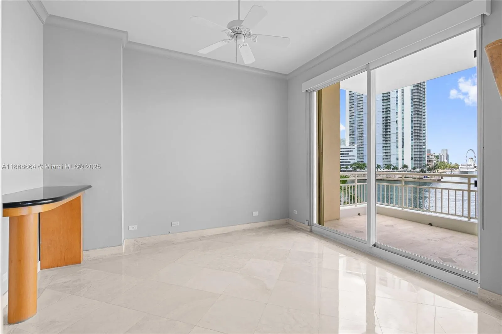 888 Brickell Key Dr, #408