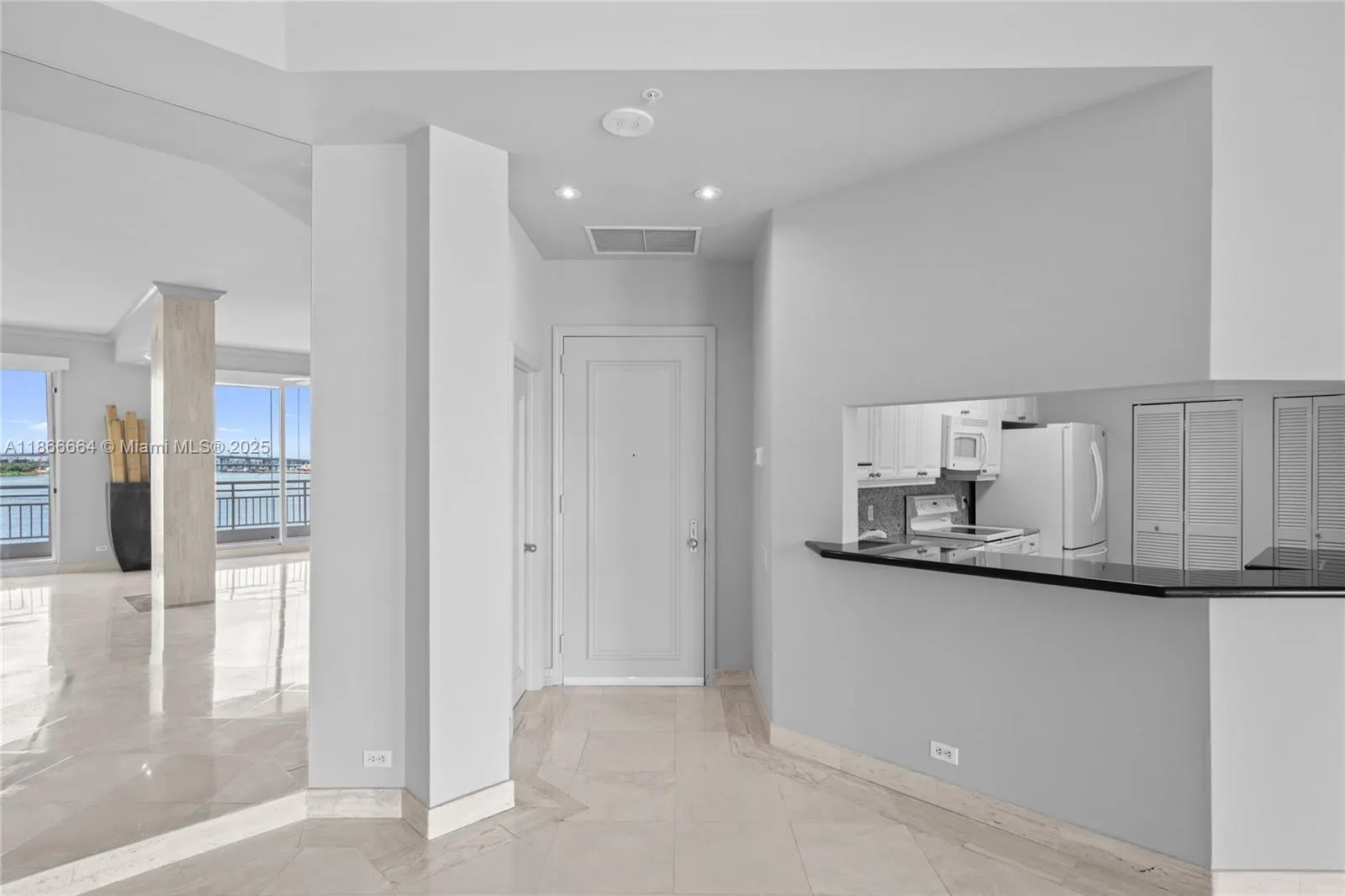 888 Brickell Key Dr, #408