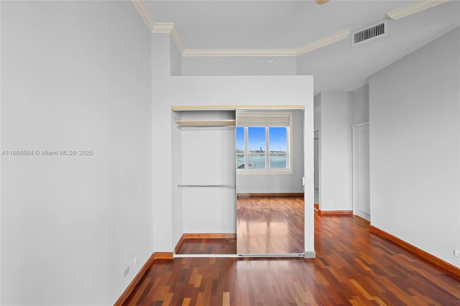 888 Brickell Key Dr, #408