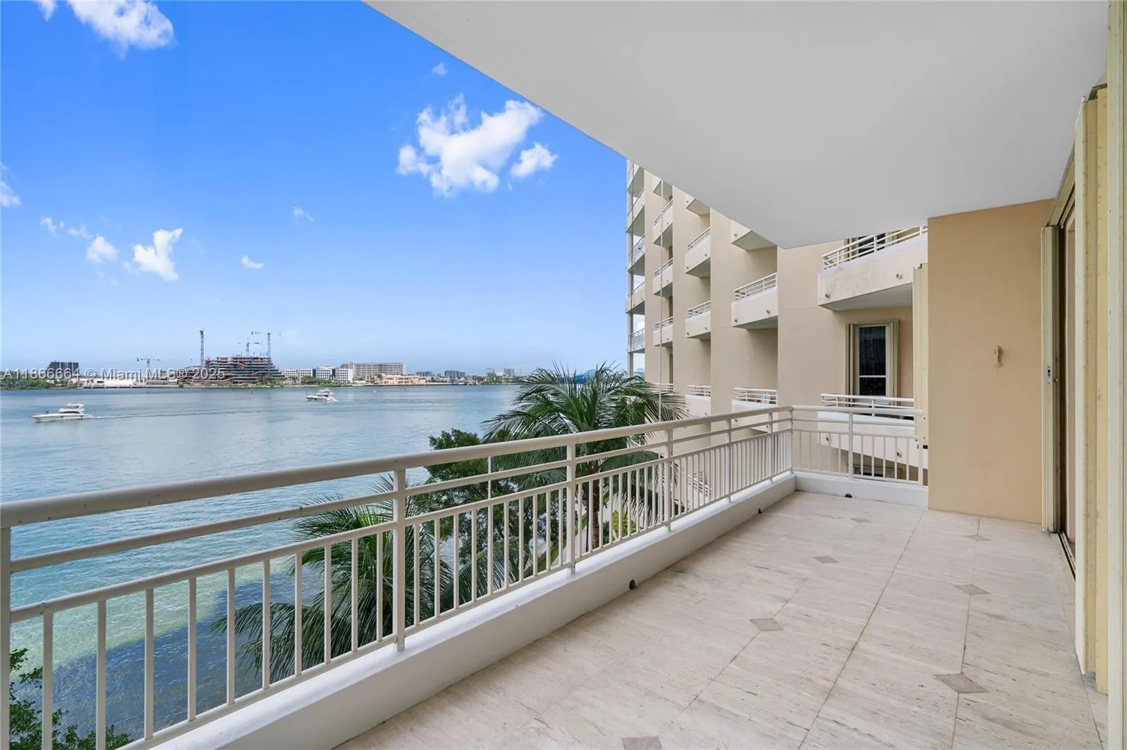 888 Brickell Key Dr, #408