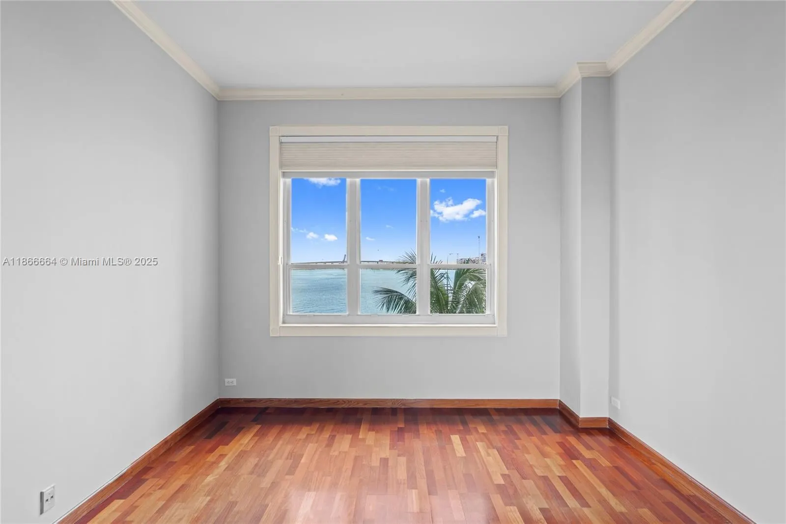 888 Brickell Key Dr, #408