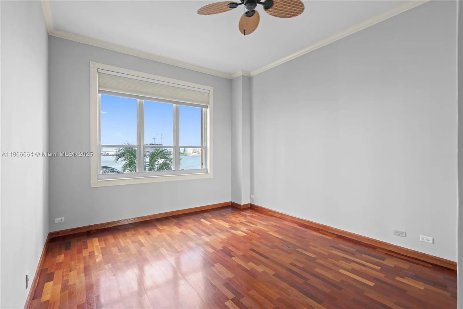 888 Brickell Key Dr, #408