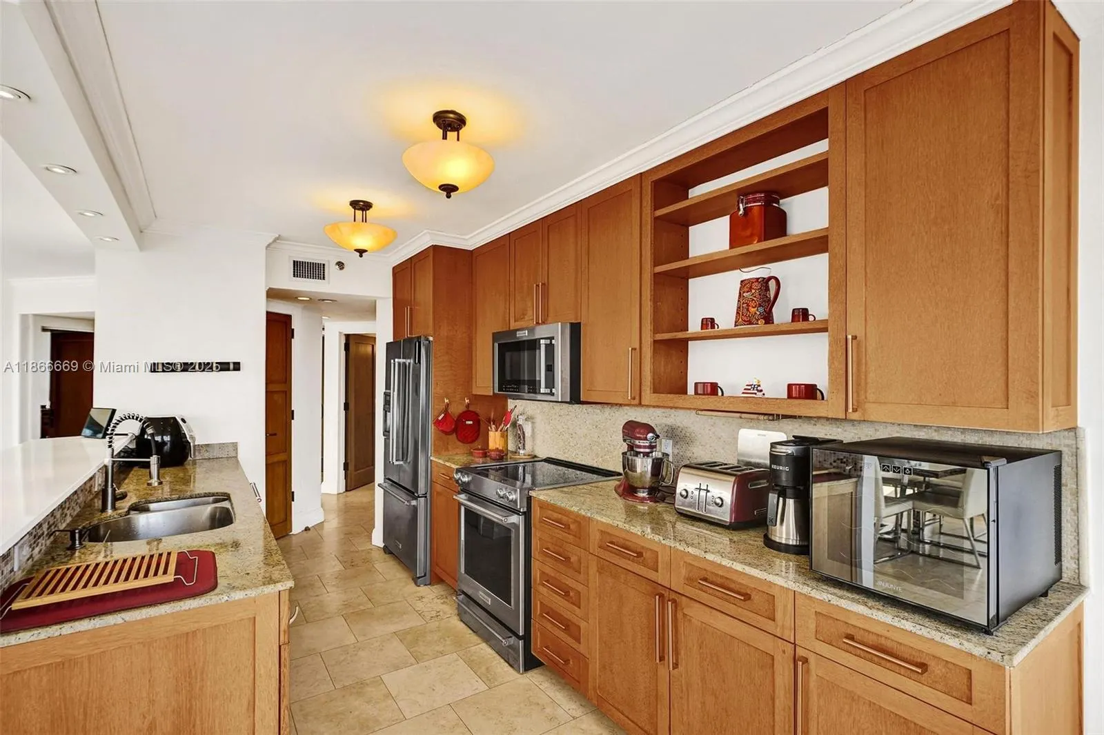 1000 W Island Blvd, #1909