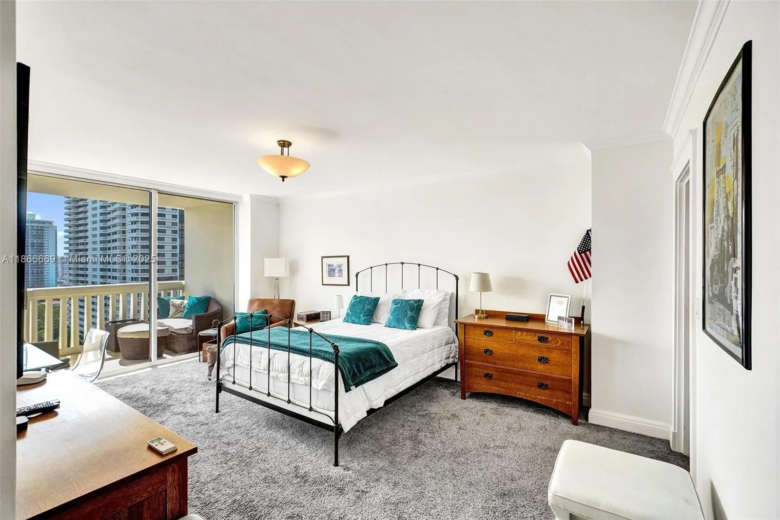 1000 W Island Blvd, #1909
