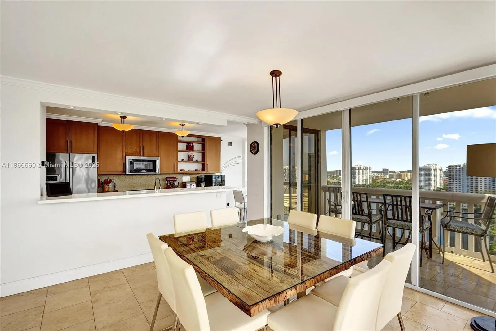 1000 W Island Blvd, #1909