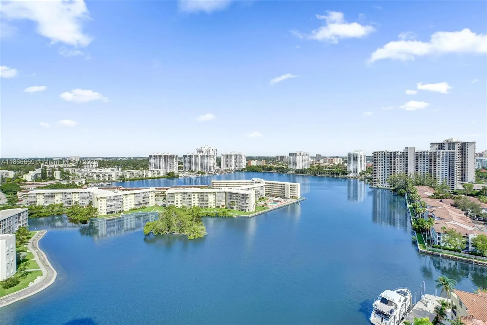1000 W Island Blvd, #1909