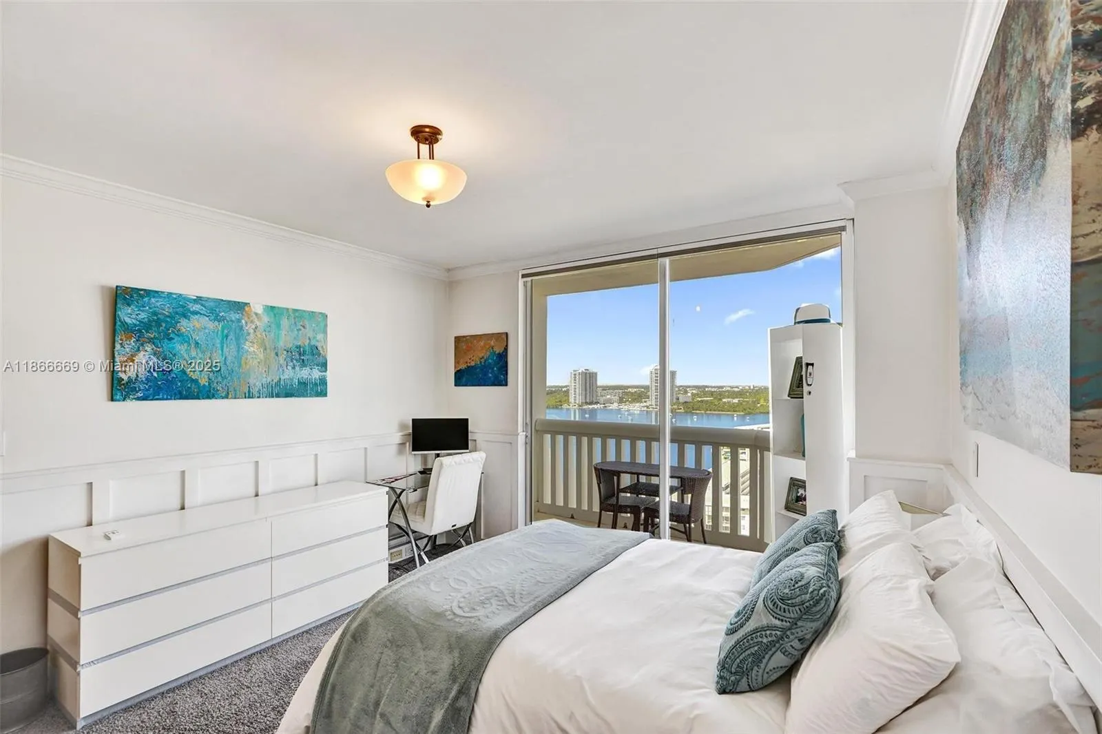 1000 W Island Blvd, #1909