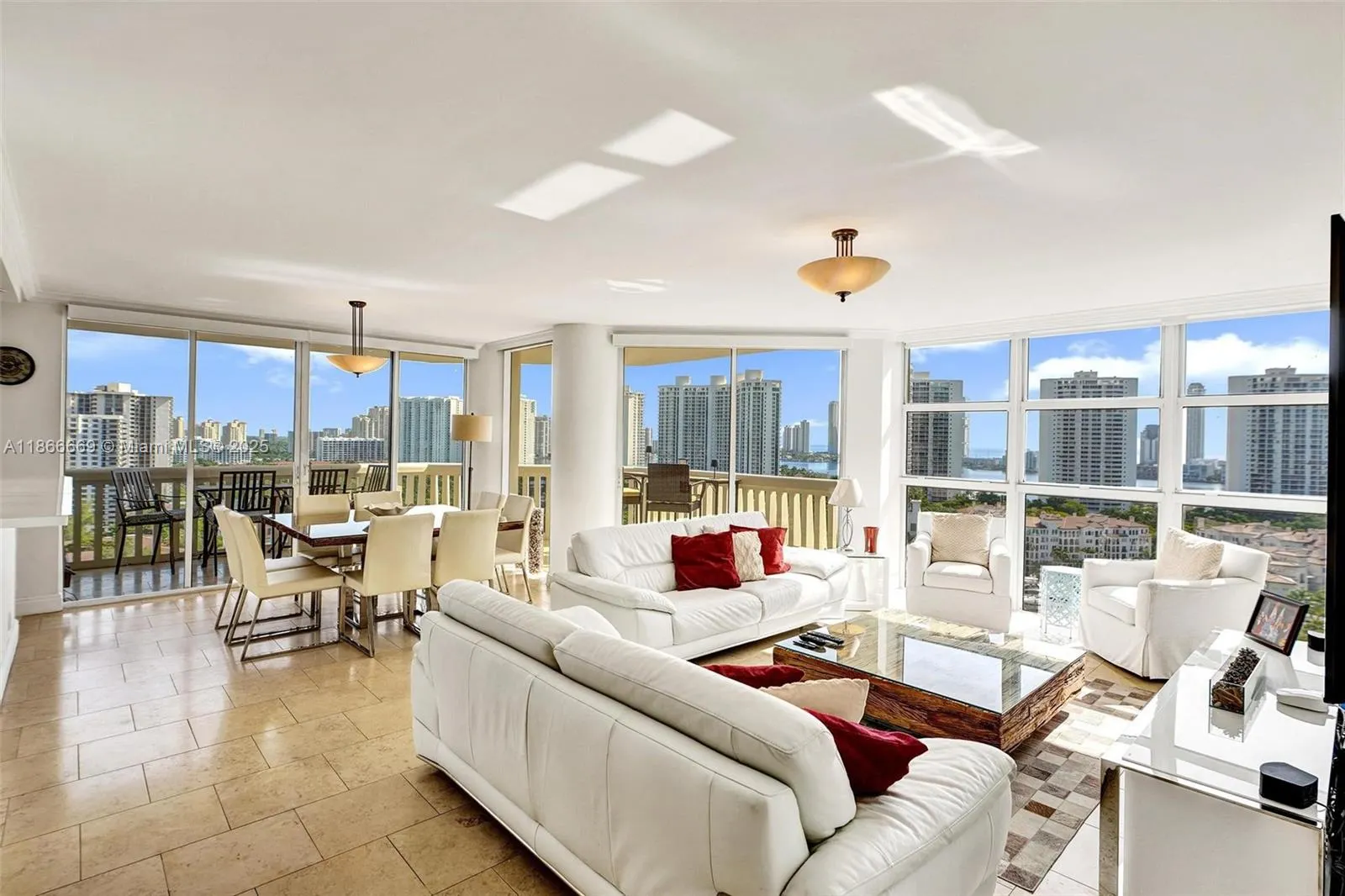 1000 W Island Blvd, #1909
