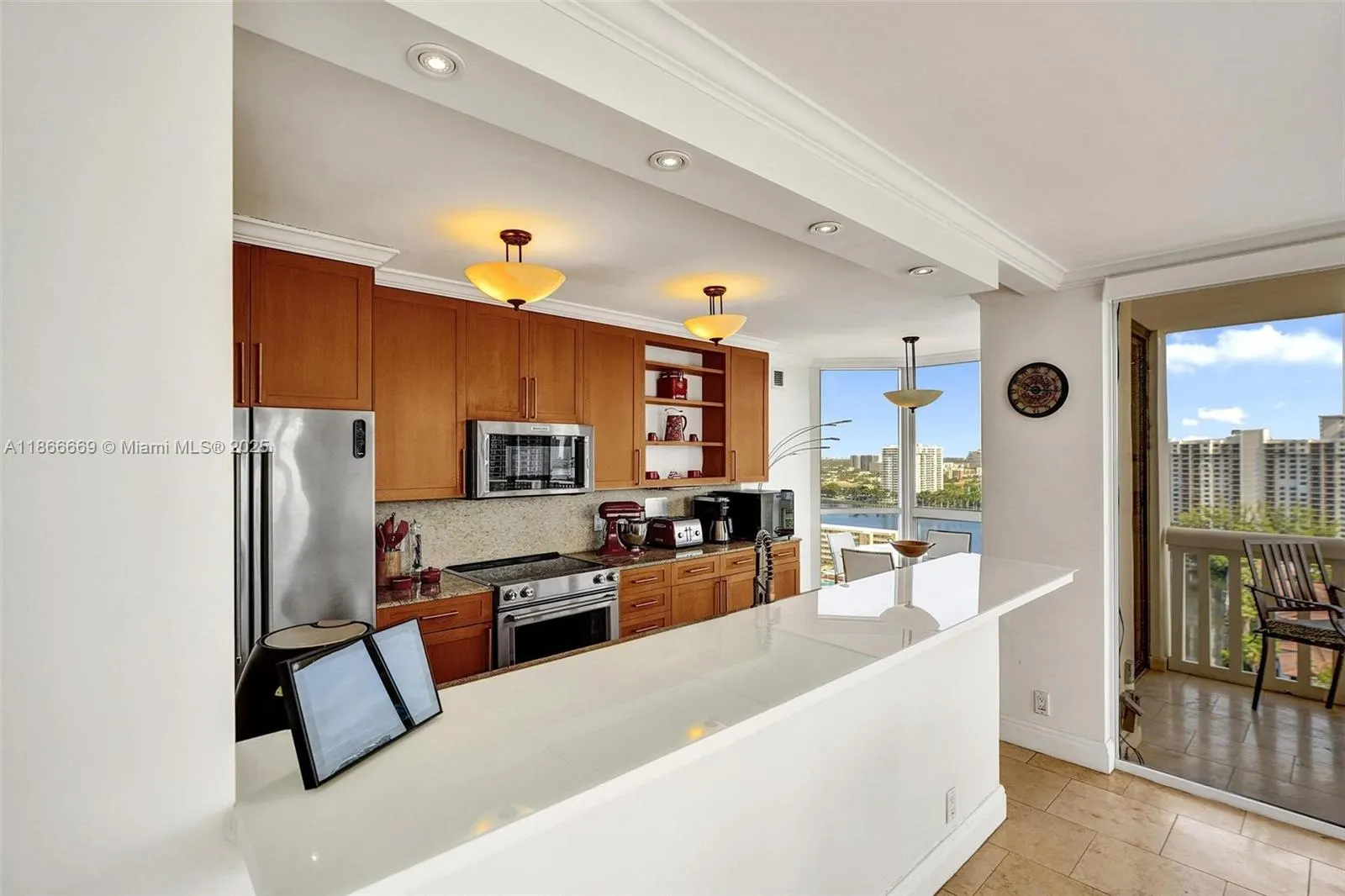 1000 W Island Blvd, #1909