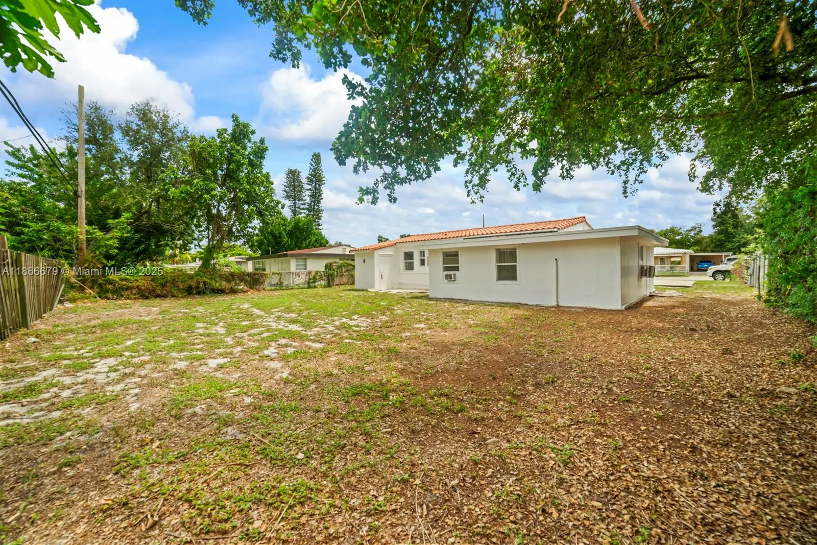 1631 NW 12th Ct