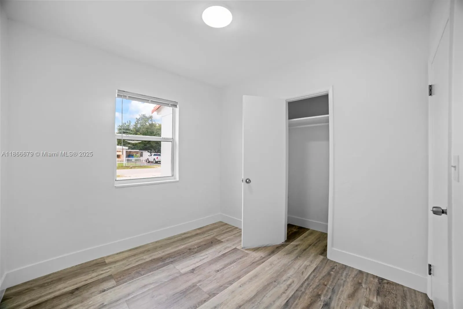 1631 NW 12th Ct