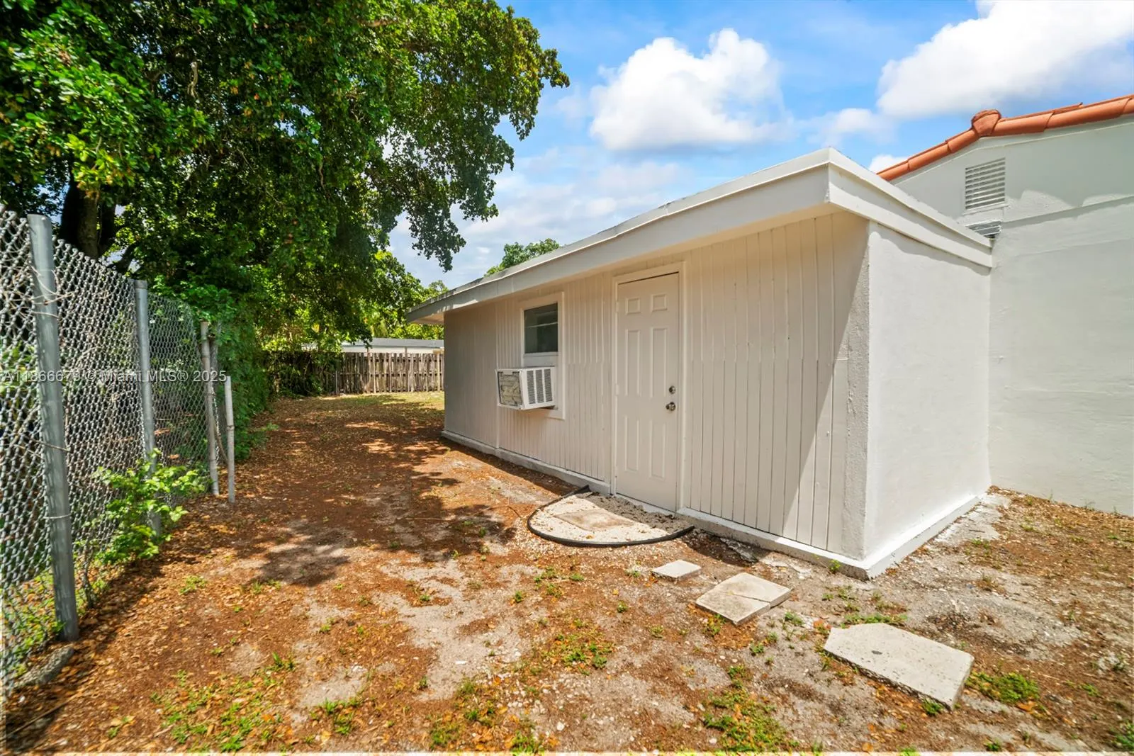 1631 NW 12th Ct