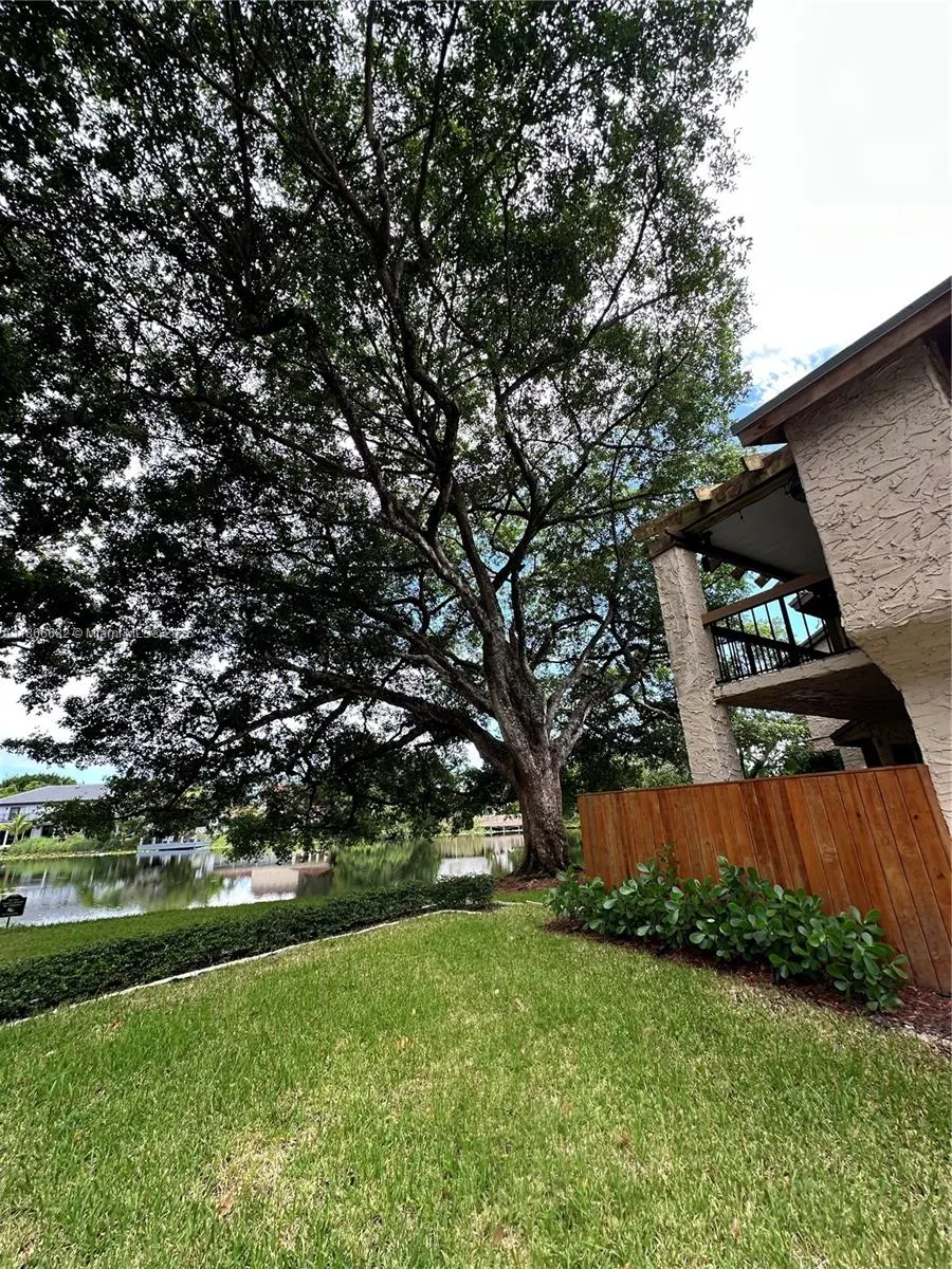 148 Wimbledon Lake Dr, #148
