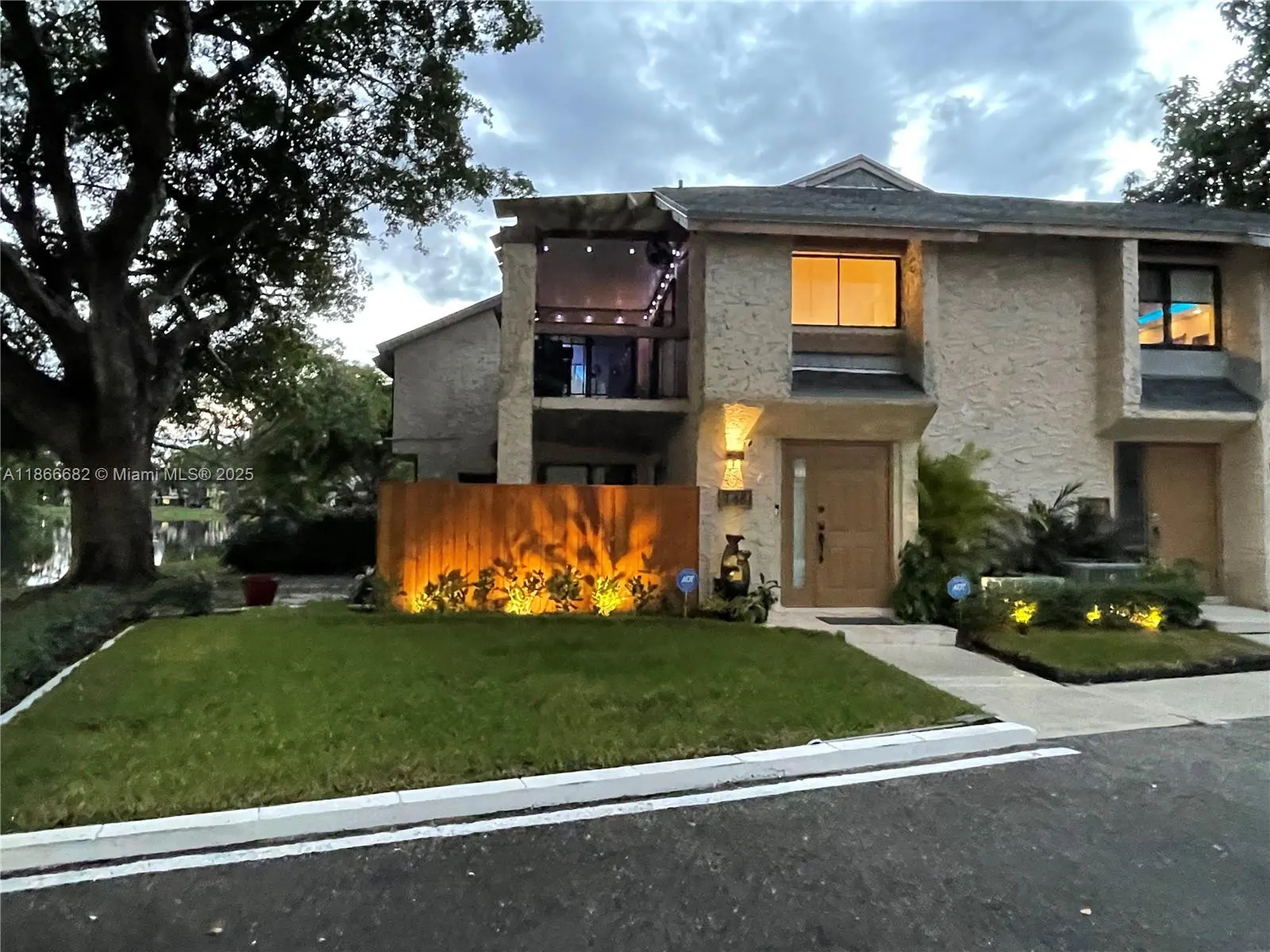 148 Wimbledon Lake Dr, #148