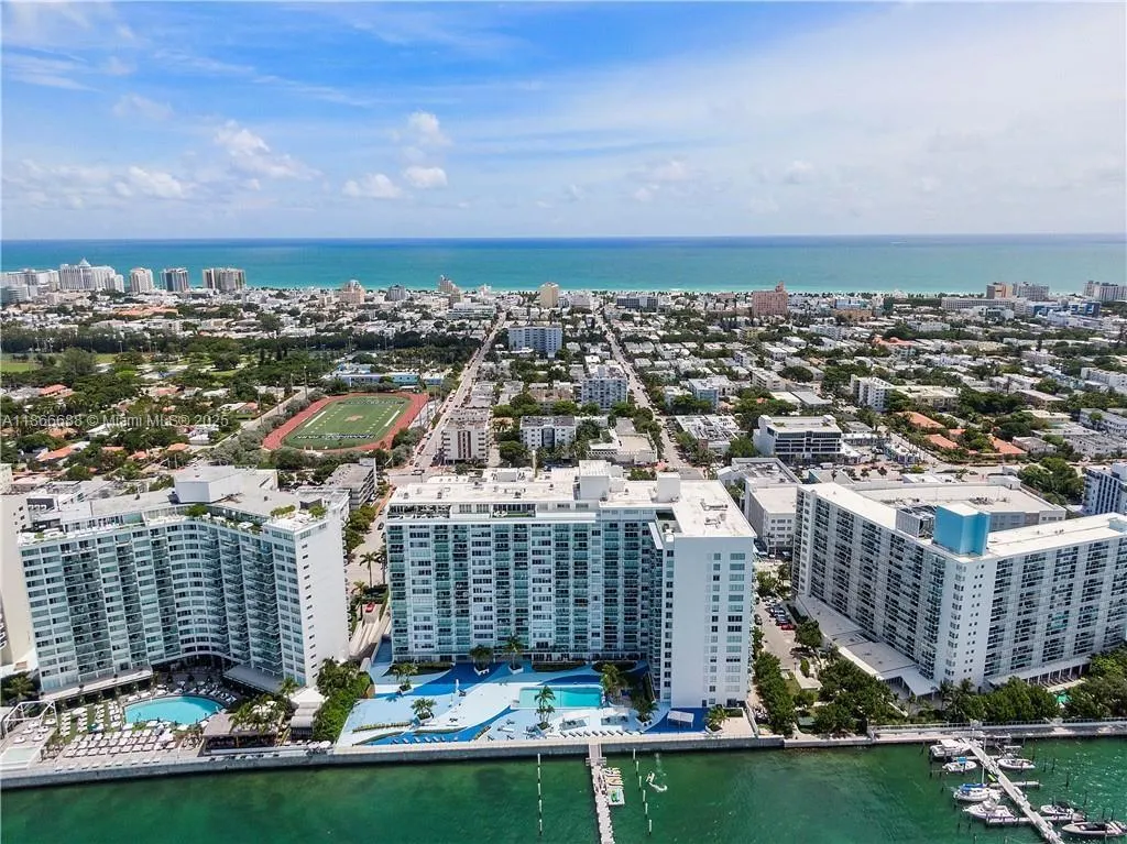 1000 West Ave, #PH32