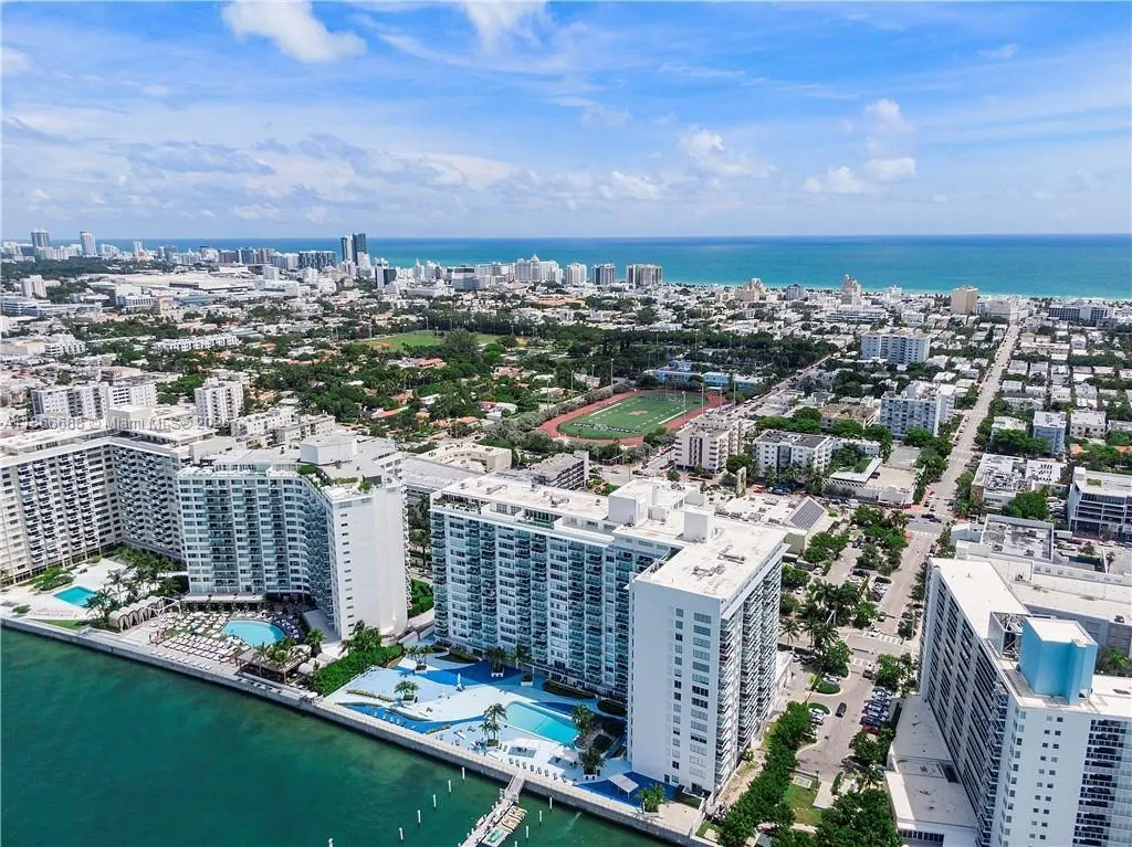 1000 West Ave, #PH32