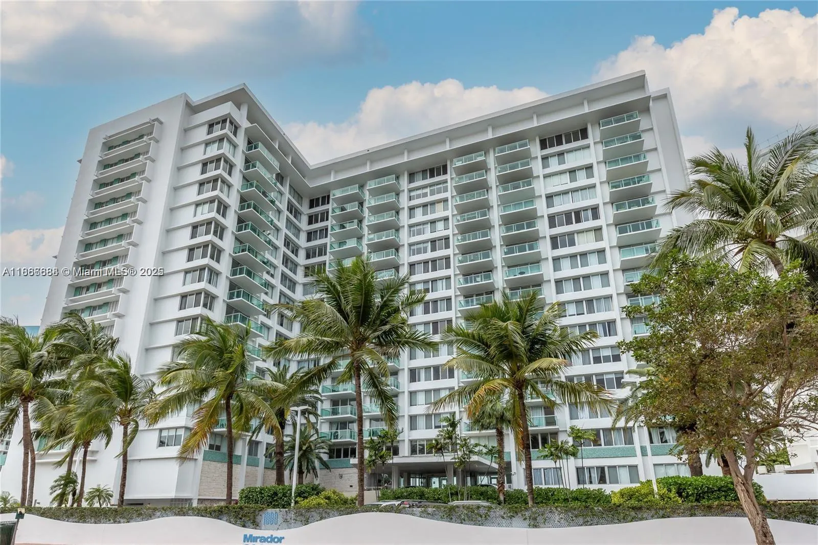 1000 West Ave, #PH32