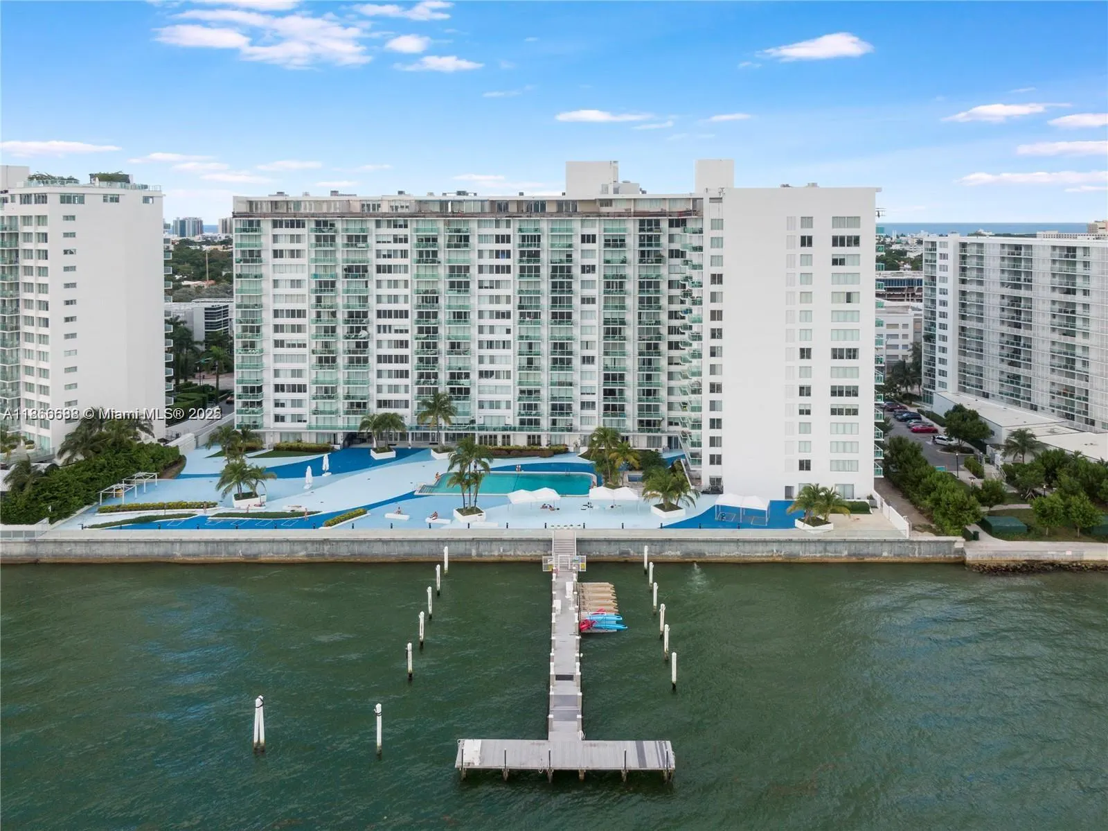 1000 West Ave, #PH32