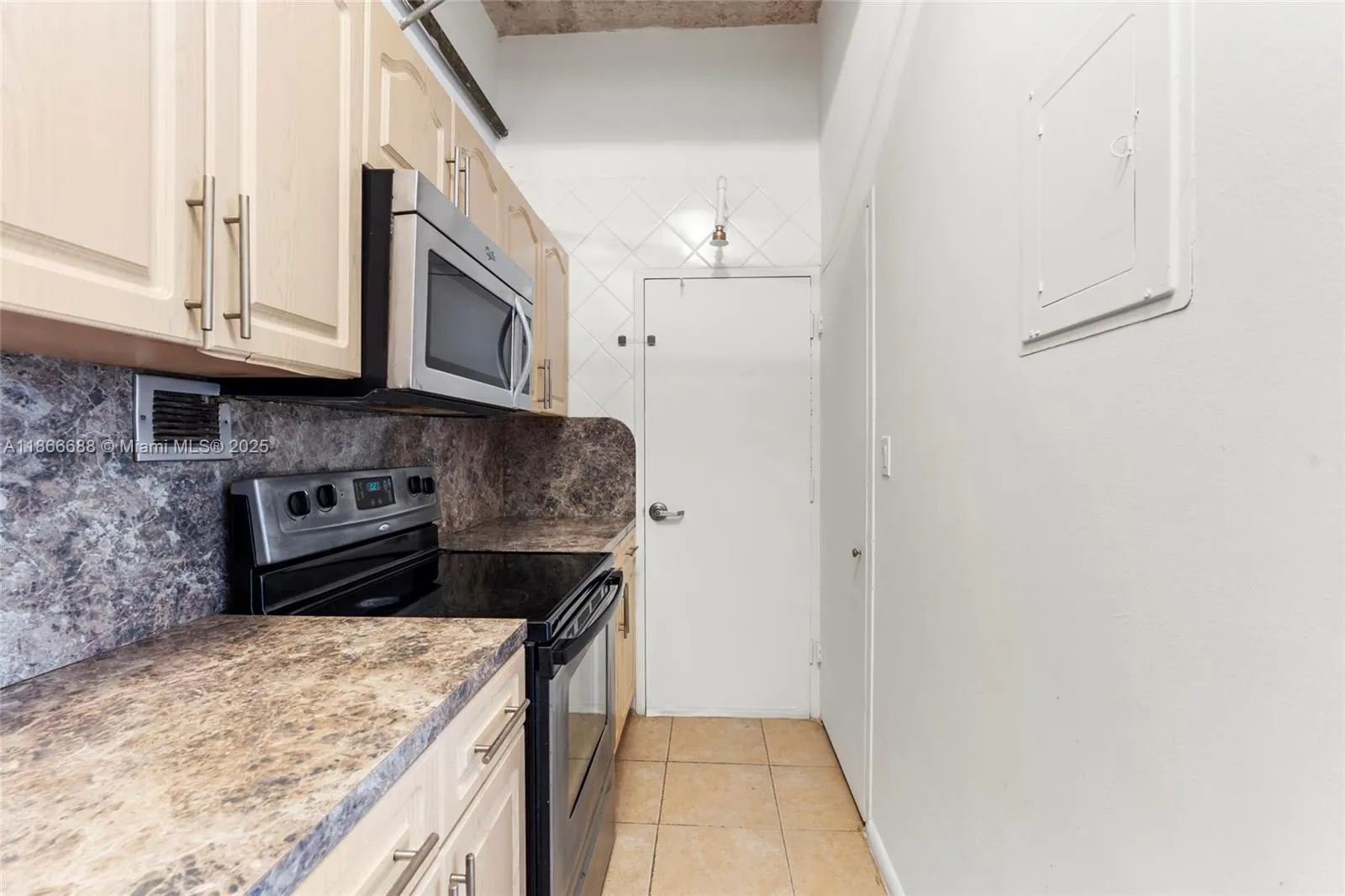 1000 West Ave, #PH32