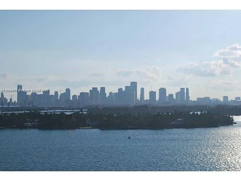 1000 West Ave, #PH32