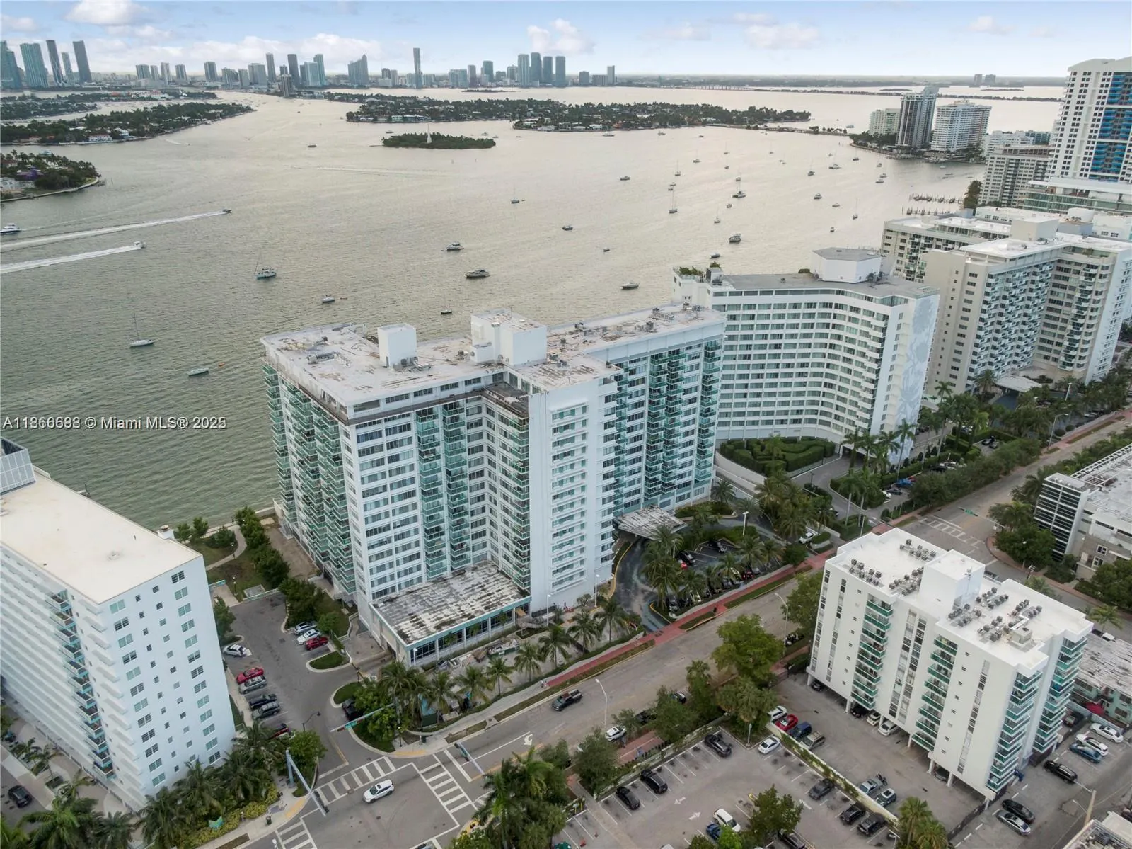1000 West Ave, #PH32