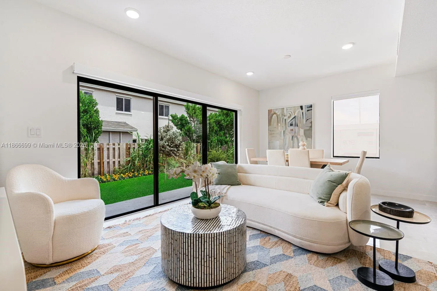 641 NW 13 Ct