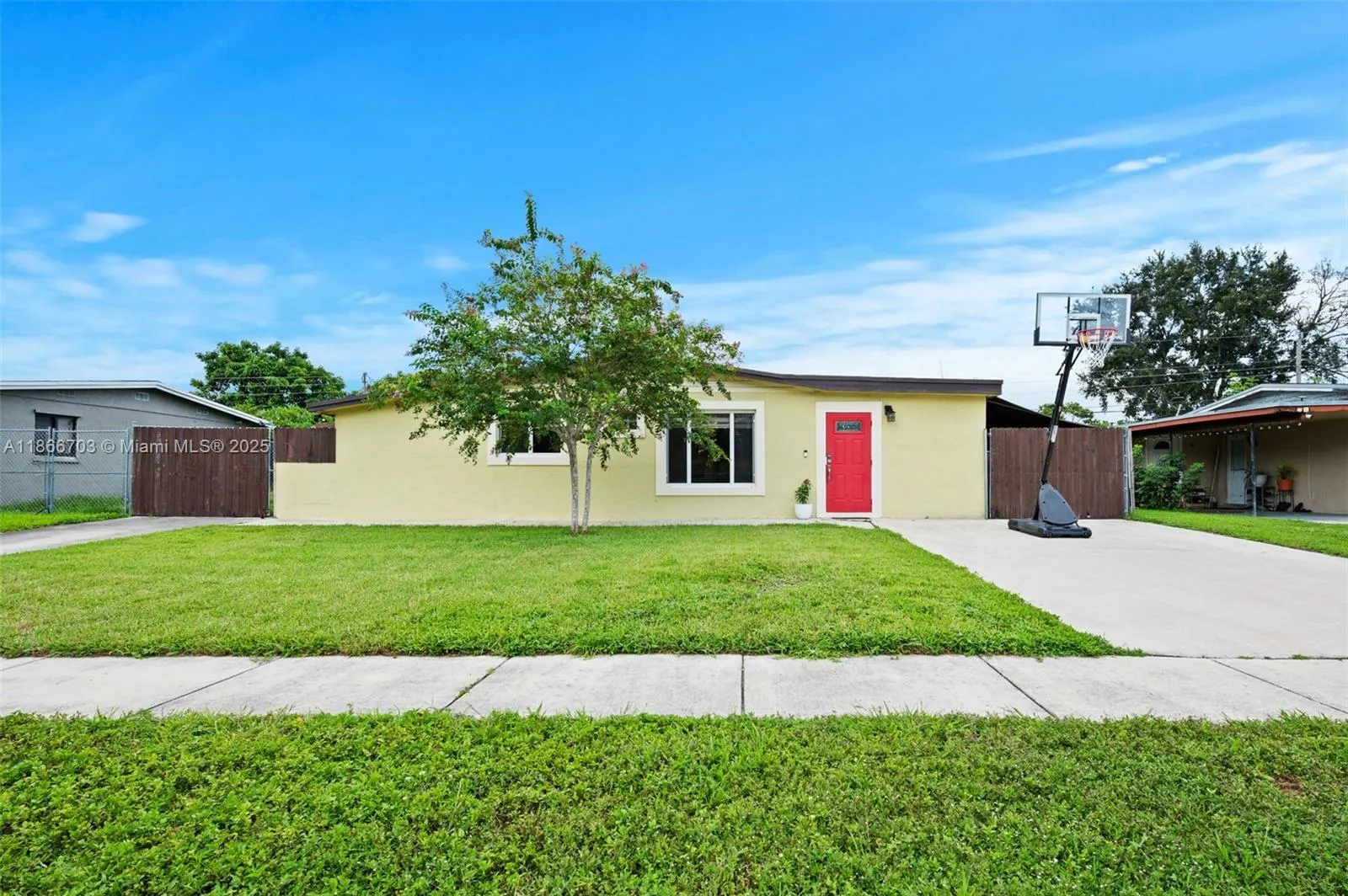 5641 SW 37th Ct