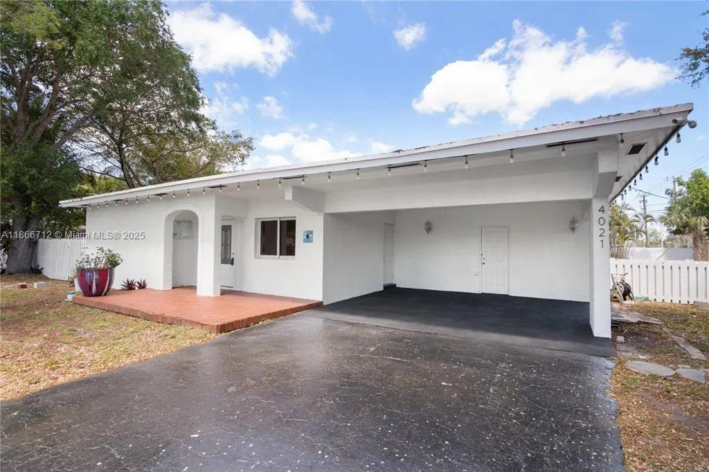 4021 SW 1st St, #4021