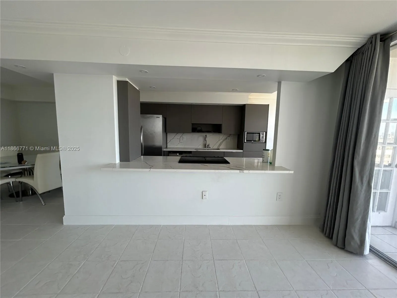 18021 Biscayne Blvd, #901