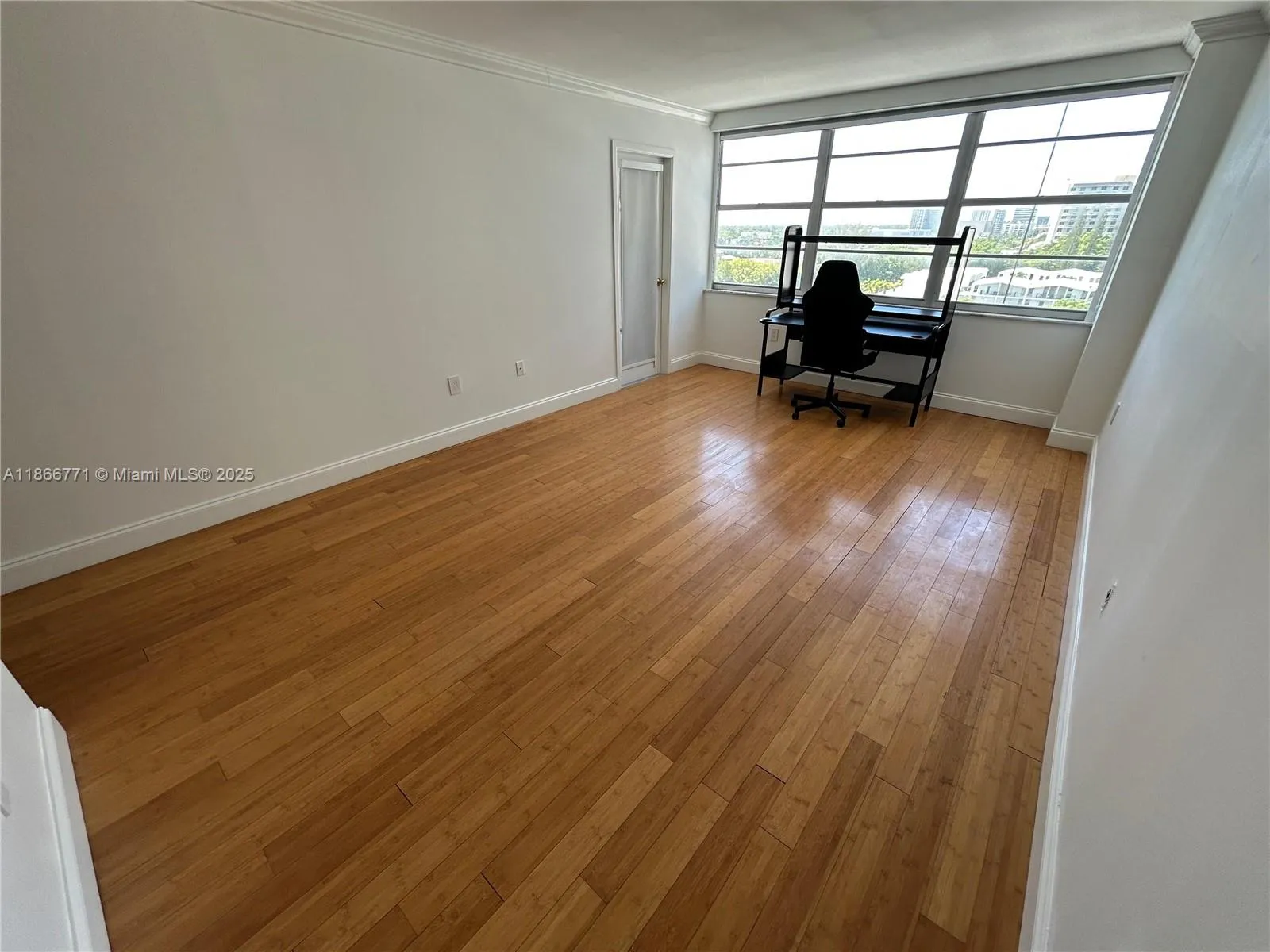 18021 Biscayne Blvd, #901